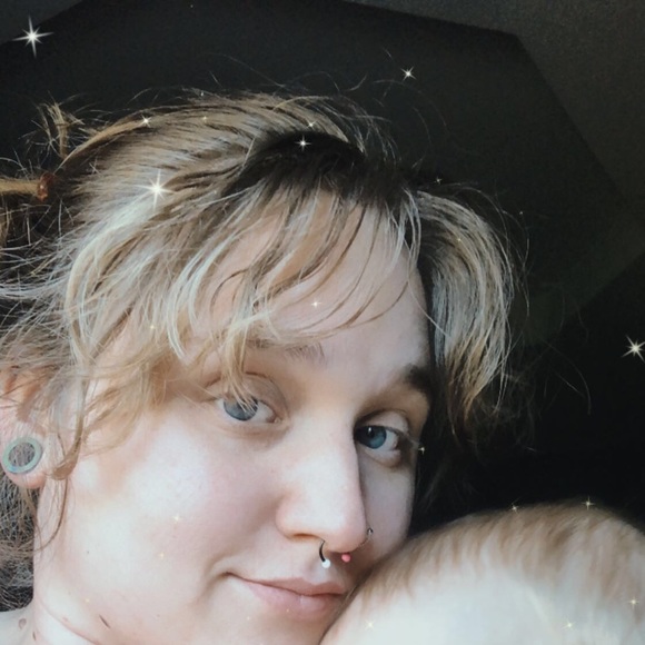 Meet your Posher, Azeala - Picture 3 of 3